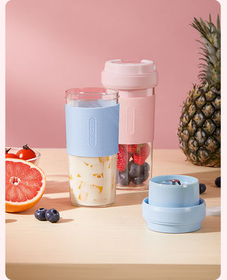 Juice Cup Juicing Fruit Blender électrique portatif de remplissage sans fil BPA 300ml libre